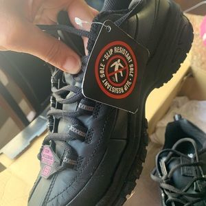 Sketchers Slip Resistant Shoes size 9